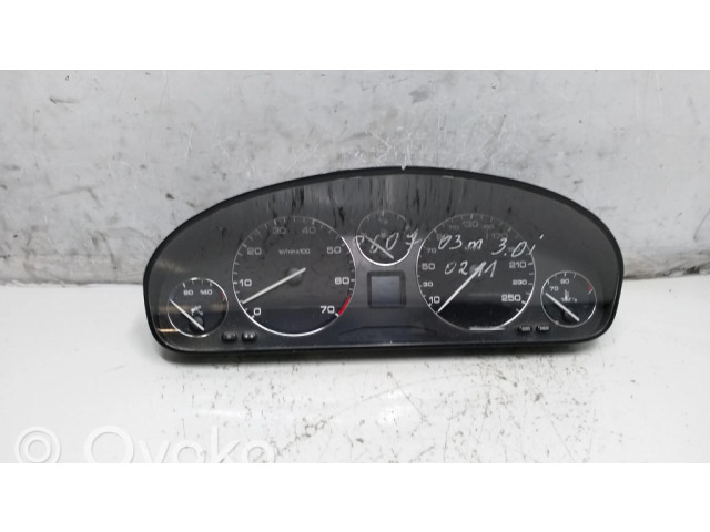 Přístrojová deska  Peugeot 607 2001 87001383E, 81115607  