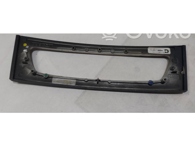 Центральный пульт управления A2116801739   Mercedes-Benz E W211