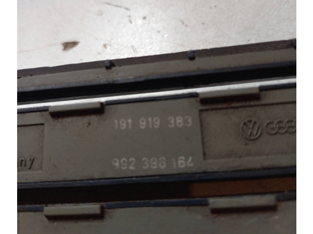 Přístrojová deska  Volkswagen Golf II 1988 191919383, 992396164  