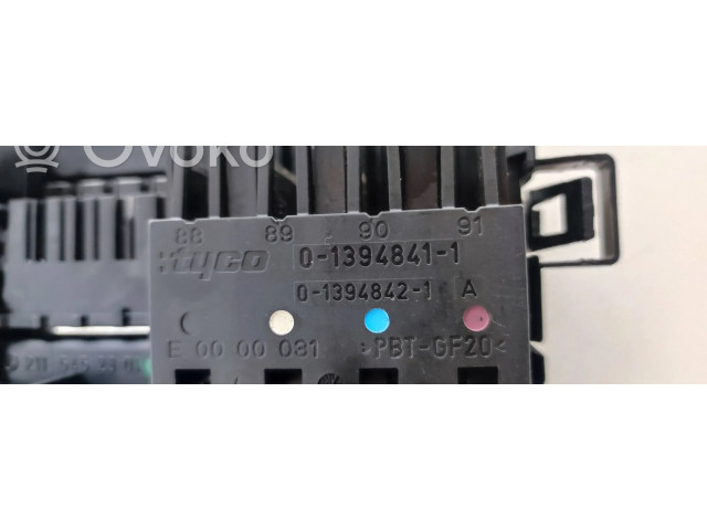   Pojistková skříňka E0000031, 013948411   Mercedes-Benz E W211 2003
