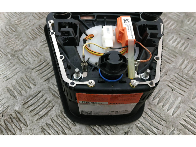 Руль Volvo XC60  2009-2013 года P31271093, P31332833      