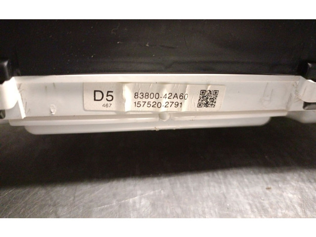 Přístrojová deska  Toyota RAV 4 (XA20) 2005 8380042A60  
