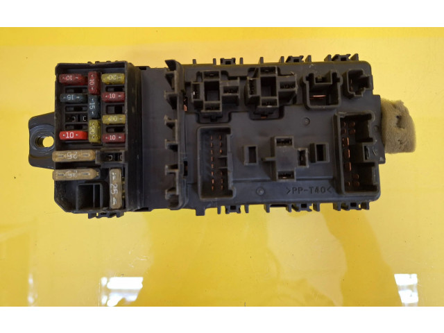 Блок предохранителей  MR228760   Mitsubishi Colt    