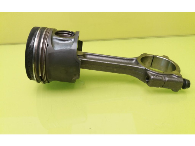 Píst 7701475074   Citroen Xantia     