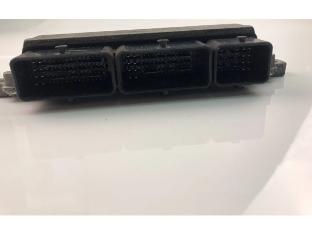 Řídící jednotka 237109221R, 237105499R   Renault Captur 2013