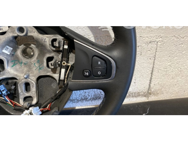 Руль Renault Clio IV  2012 - - года 484005241R      