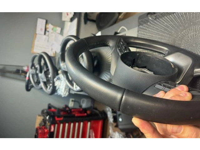 Volant Toyota Yaris XP210 2021   
