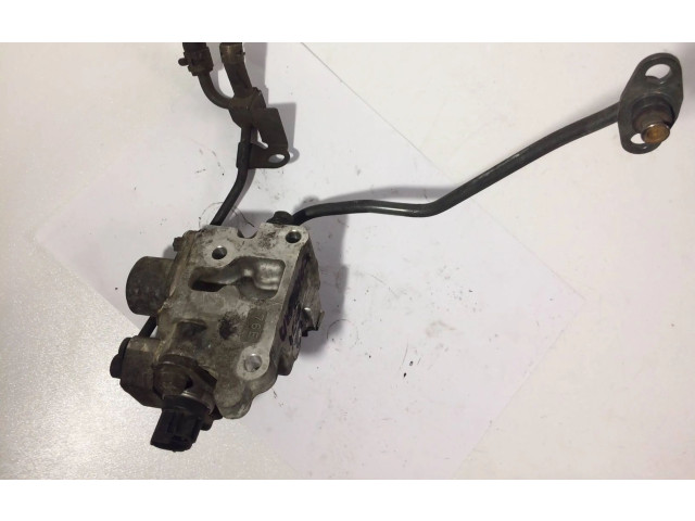 Vstřikovací lišta MD347417   Volvo S40, V40     
