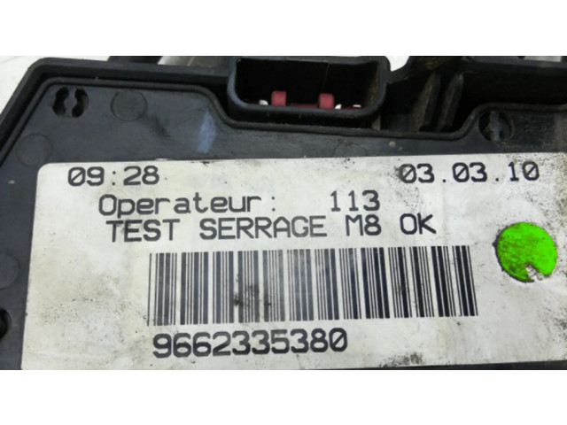 Блок предохранителей 9662335380   Citroen C5    