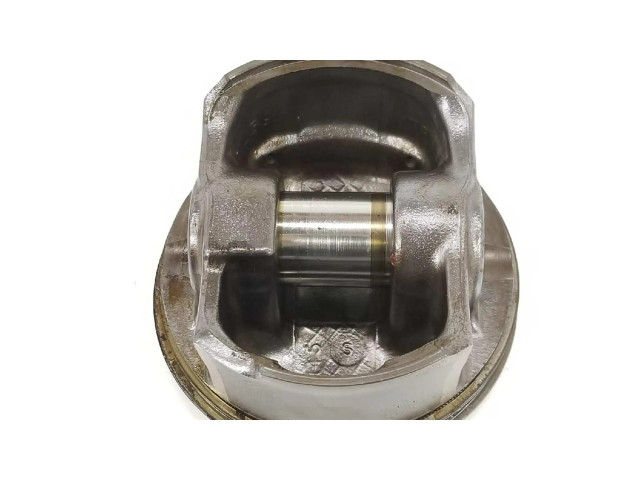 Píst 11257512526   BMW 5 E39  pro benzínový motor 2.5  