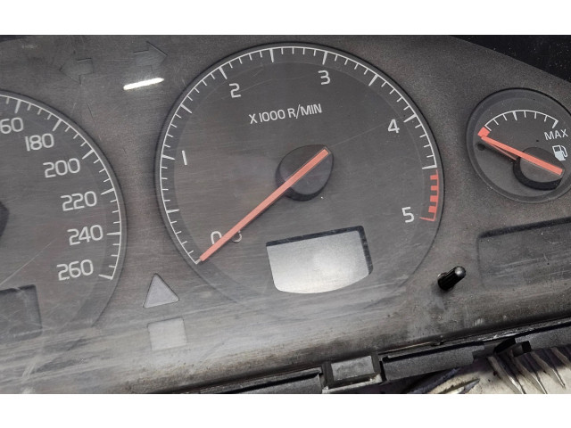 Přístrojová deska  Volvo S70  V70  V70 XC 2001 9483487, 0095145  