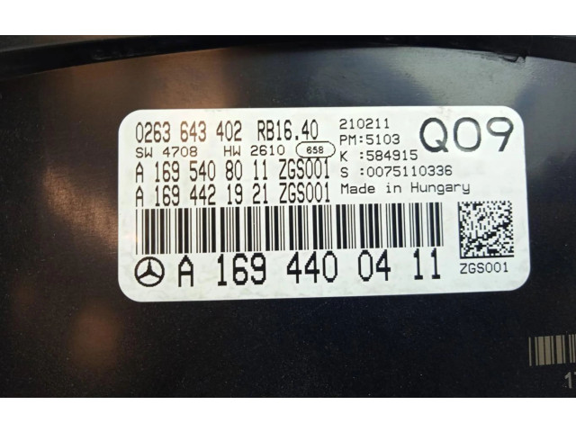 Přístrojová deska  Mercedes-Benz B W245 2011 A1694400411  
