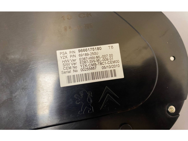 Přístrojová deska  Peugeot 5008 2010 9666175180, 69189250U  