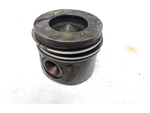  Поршень 642872   Mercedes-Benz R W251  