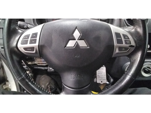 Подушка безопасности пассажира    Mitsubishi Colt