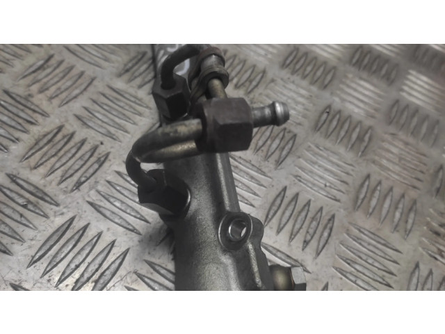 Vstřikovací lišta 0445216008   BMW 5 E60 E61  pro naftový motor 2.5  