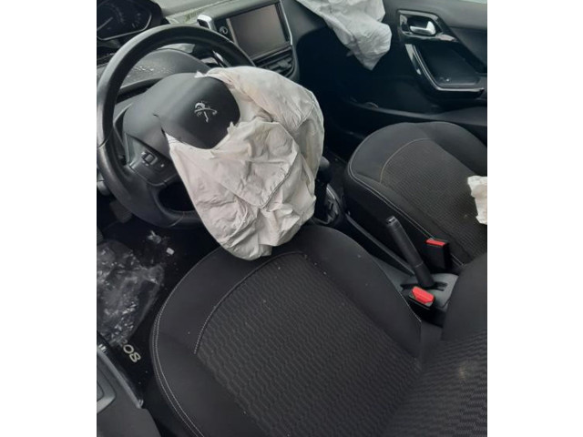 Pojistková skříňka Радио/ проигрыватель  / навигация 1684721380, 1684721380   Peugeot 208 2017