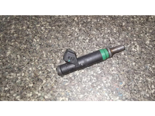 Vstřikovač 7525721   BMW 7 E65 E66  pro benzínový motor 5.0  