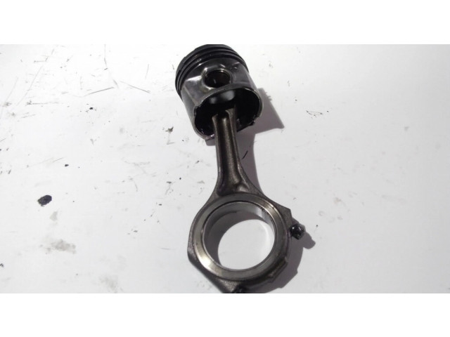 Píst 059J   Audi A4 S4 B6 8E 8H  pro naftový motor 2.5  0944