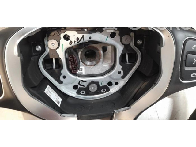 Руль Mercedes-Benz GLA W156  2013 - 2019 года A0004607411      