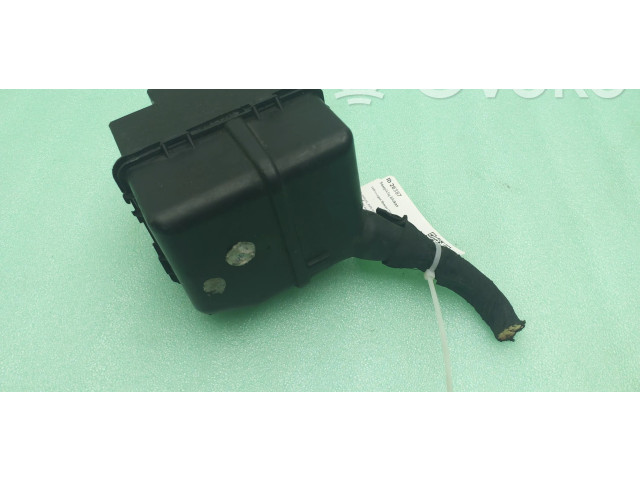 Блок предохранителей 7N0937311   Volkswagen Sharan    