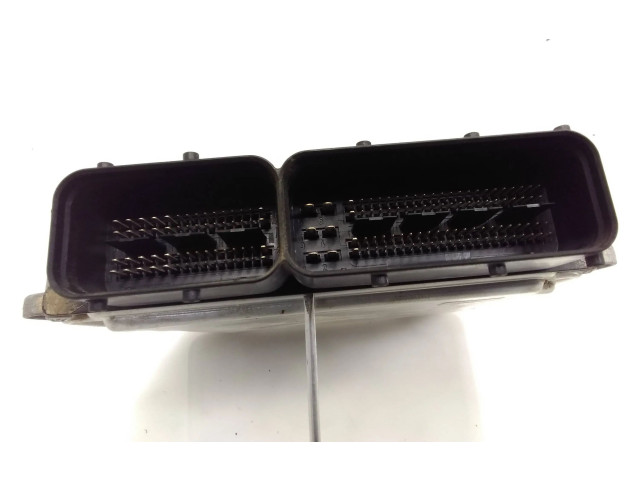 Řídící jednotka 0281012272, 03G906016HN   Volkswagen Caddy 2005