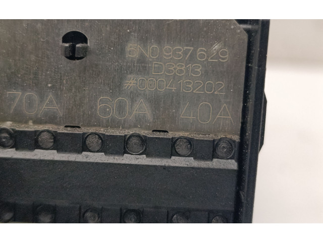   Pojistková skříňka 5N0937629, 1K0937132F   Audi RS Q3 2015