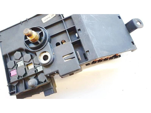   Pojistková skříňka A2115460841, 0-1394837-1   Mercedes-Benz E W211 2003