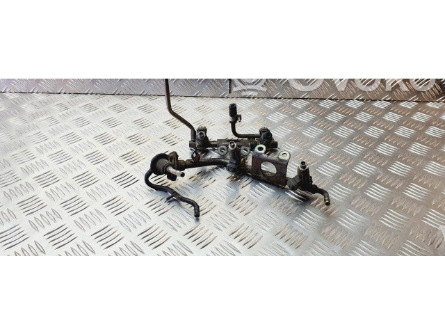 Vstřikovač 17523AA462, A46702D17   Subaru Forester SF    ej253 