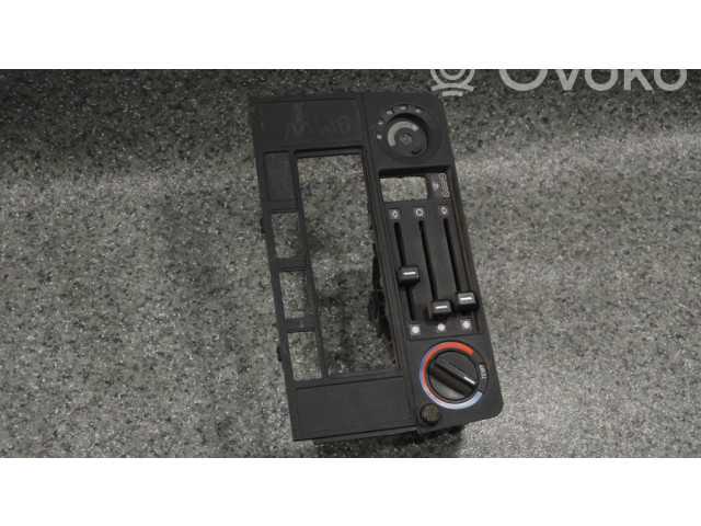 Блок управления климат-контролем 13709682   BMW 3 E30