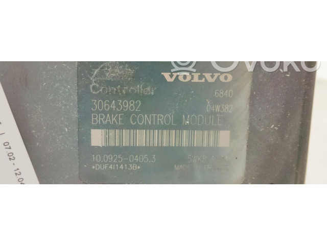 Jednotka ABS 30643982   Volvo XC90 2002