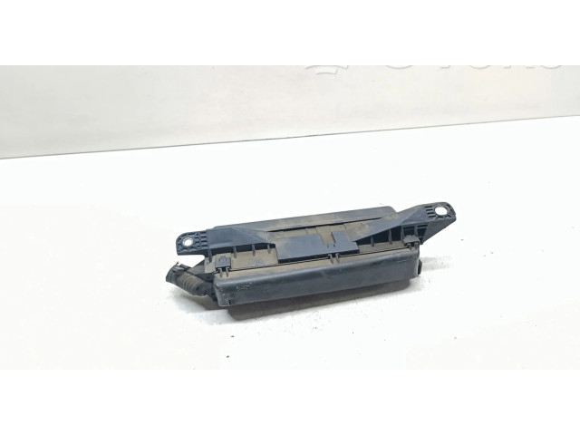 Блок предохранителей 7107XA1   Toyota Prius (XW20)    