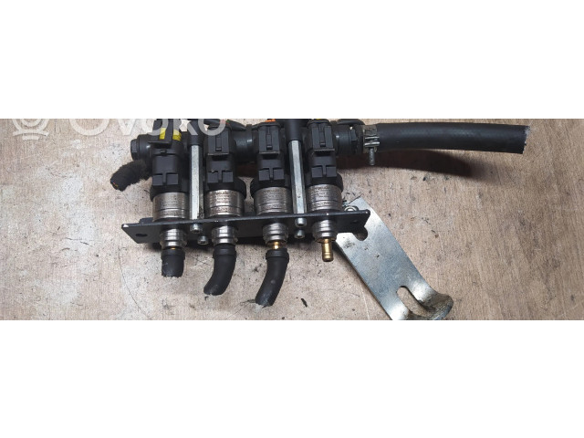 Vstřikovač 110r006410   Honda HR-V  pro benzínový motor 1.8  