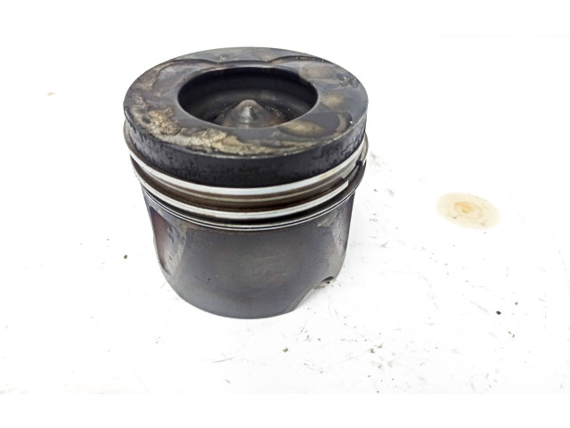  Поршень 642872   Mercedes-Benz R W251  