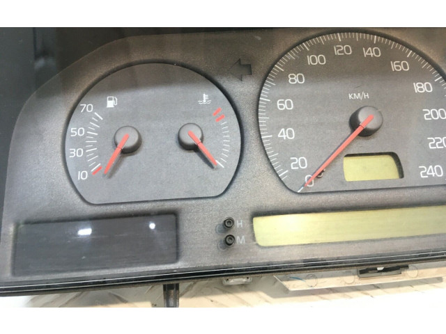 Přístrojová deska  Volvo S70  V70  V70 XC 2000 9168138, 9168386  