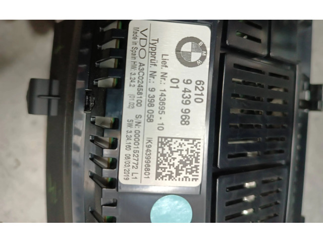 Přístrojová deska  BMW 3 G20 G21 2019 9439968  