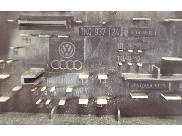 Pojistková skříňka Řídící jednotka BSM 1K0937124   Audi A3 S3 8P 2004