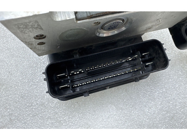 Блок АБС GR3C2C219BD, 562132933   Ford  Mustang VI  2015 -  года