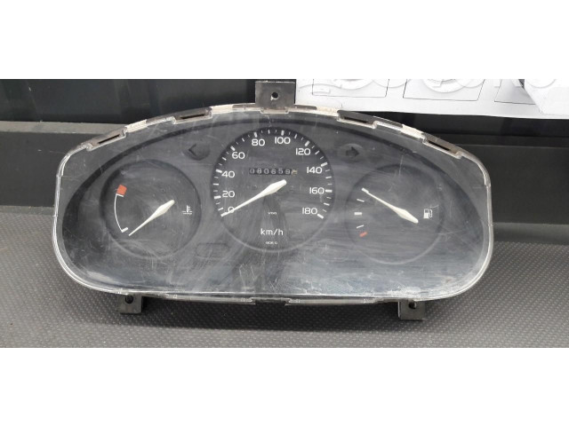Přístrojová deska  Nissan Micra 2000 81117869  