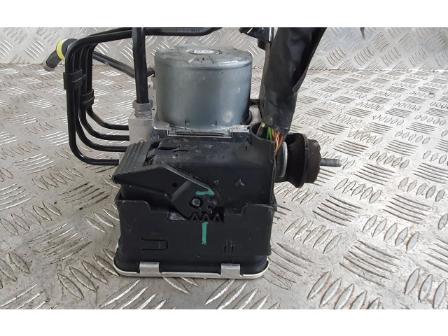 Jednotka ABS 32214772   Volvo V60 2019