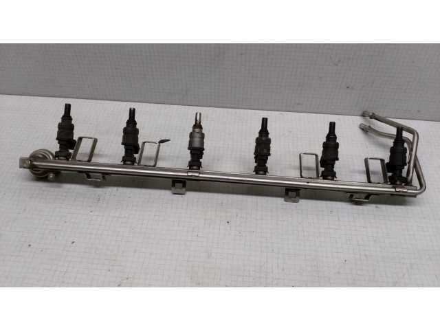 Vstřikovací lišta 1427335, 14279851353   BMW 5 E39  pro benzínový motor 2.0  