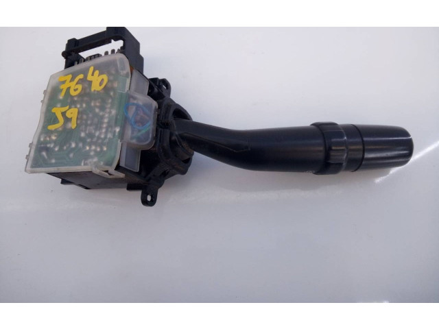 Ручка стеклоочистителей E3-B2-18-2   Toyota Land Cruiser (J100)