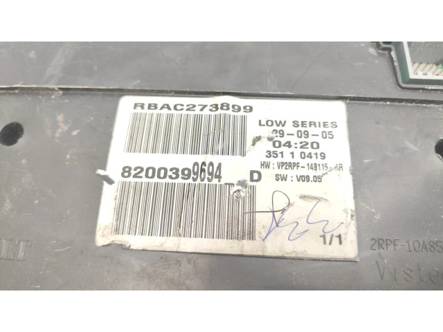 Přístrojová deska  Renault Megane II 2004 8200399694, RBAC2736899  