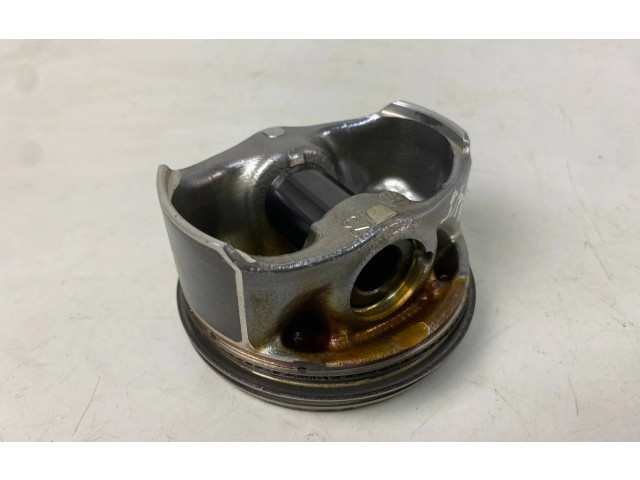Píst 06KBG, 82.435   Audi A3 S3 8V    DNUE 