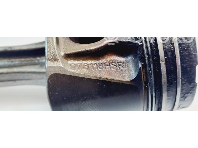 Píst 078118HSRI   Audi A6 S6 C5 4B     
