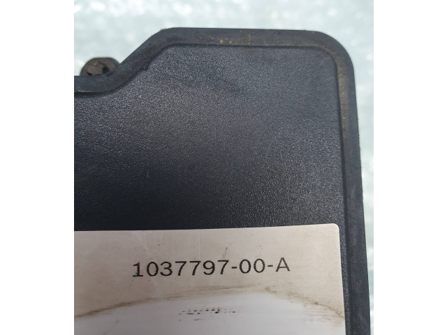 Jednotka ABS 103779700A   Tela Model S 2015