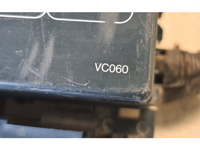   Pojistková skříňka VC060   Nissan Patrol Y61 2001