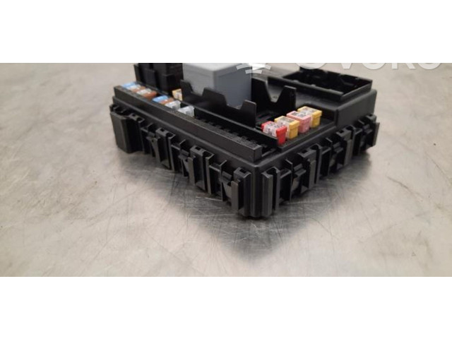 Блок предохранителей  M8E214A074EC   Land Rover Range Rover Sport L461    