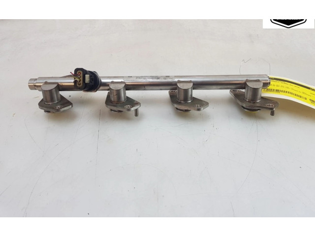 Vstřikovací lišta A2740700995   Mercedes-Benz C W205    M274.920 