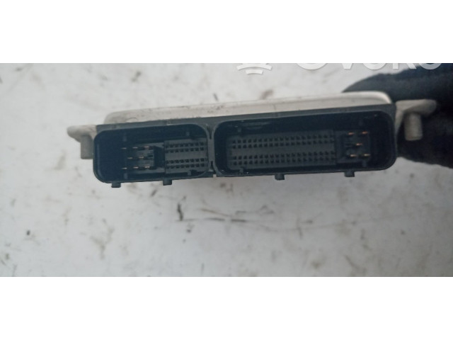 Блок управления впрыском 03E906033T, 03E906033T   Volkswagen Polo